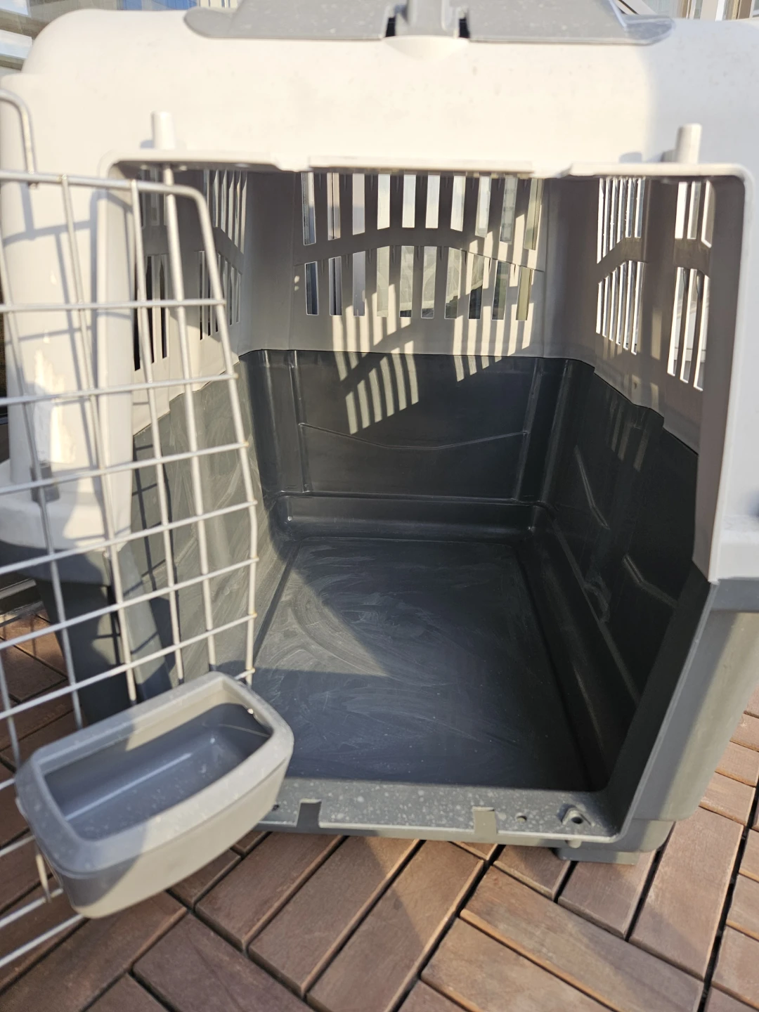Portable Pet Travel Crate / Kennel - Medium/Large - photo 2