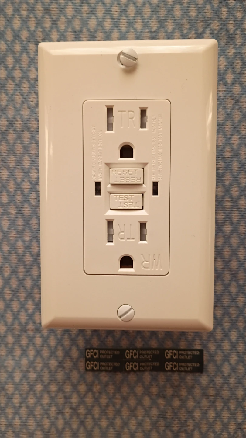 15A GFCI Outlet Receptacle - photo 2