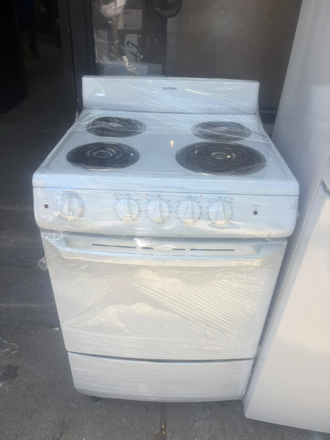 Hotpoint 24in Electric Range