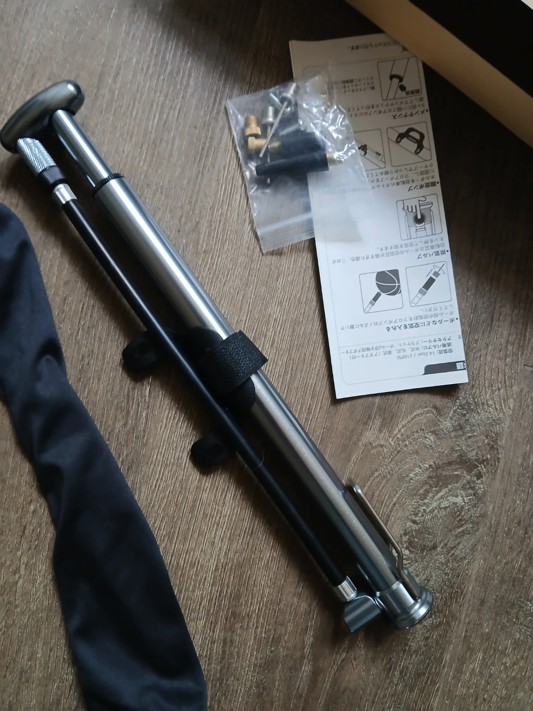 Tiakia Portable Bike Pump 🏈 - photo 3