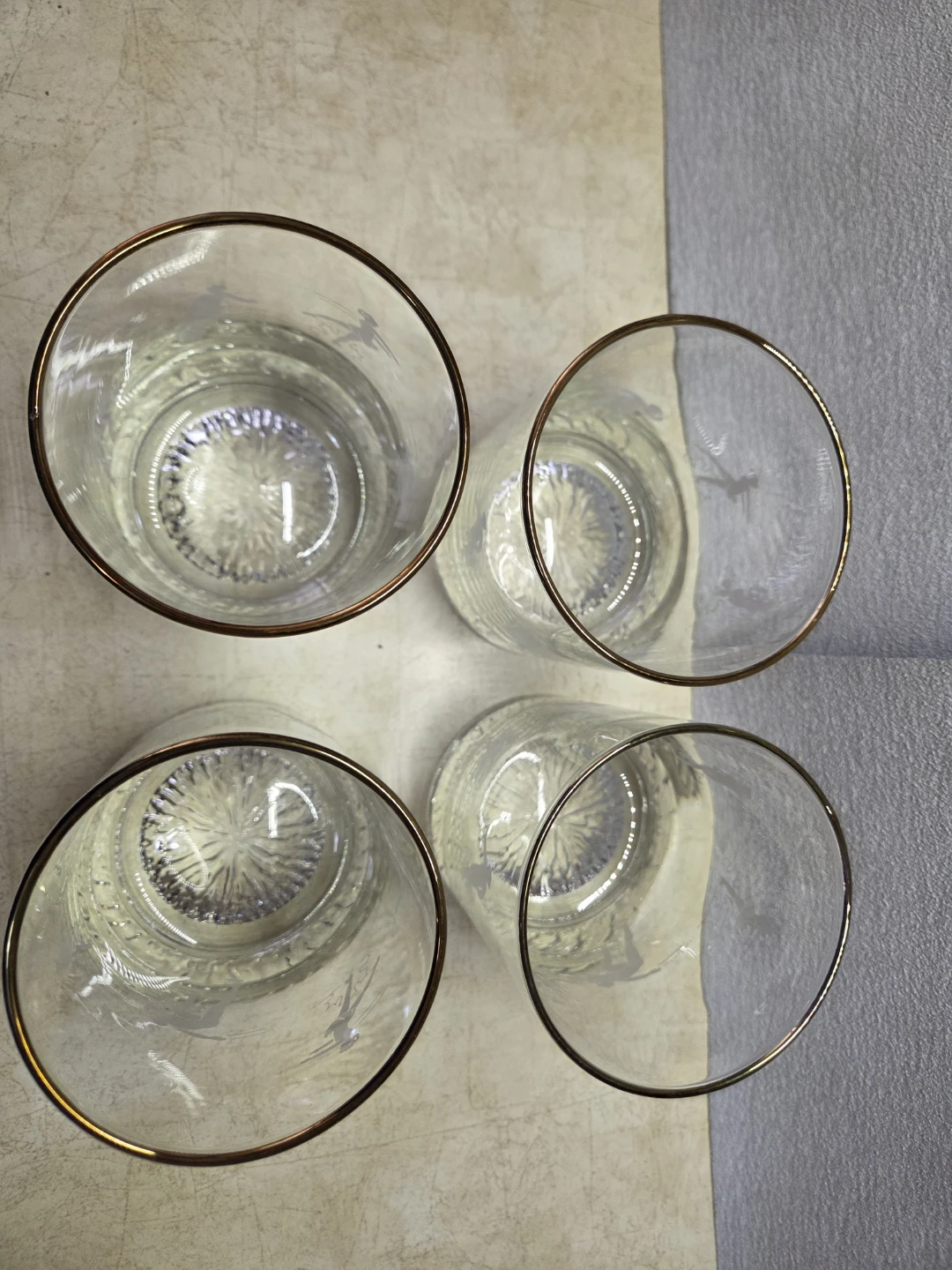 Set of 4 1988  Olympic gold rimmed  glasses - photo 3