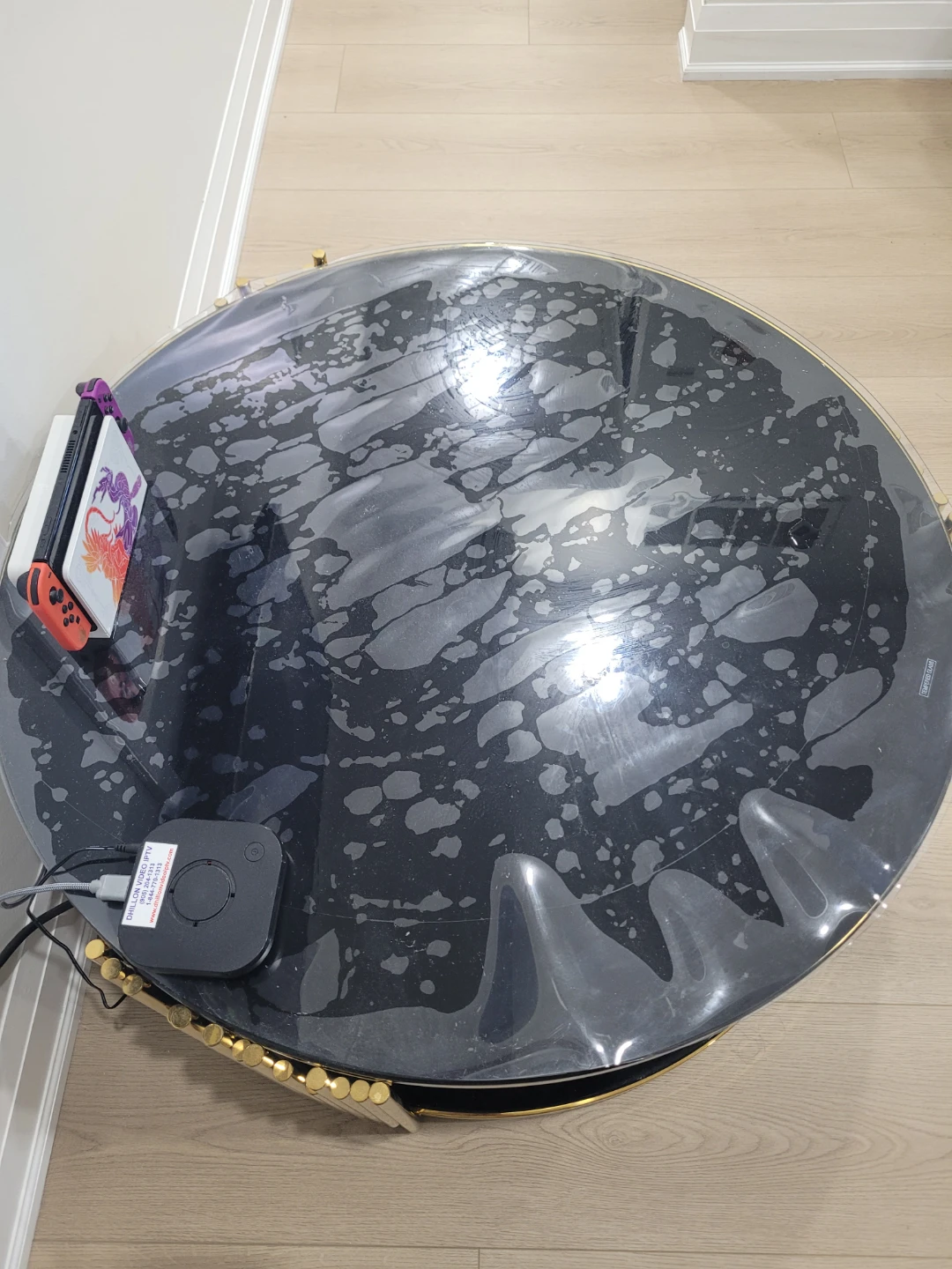 Modern Round Coffee Table with Gold Metal and Glass - photo 5