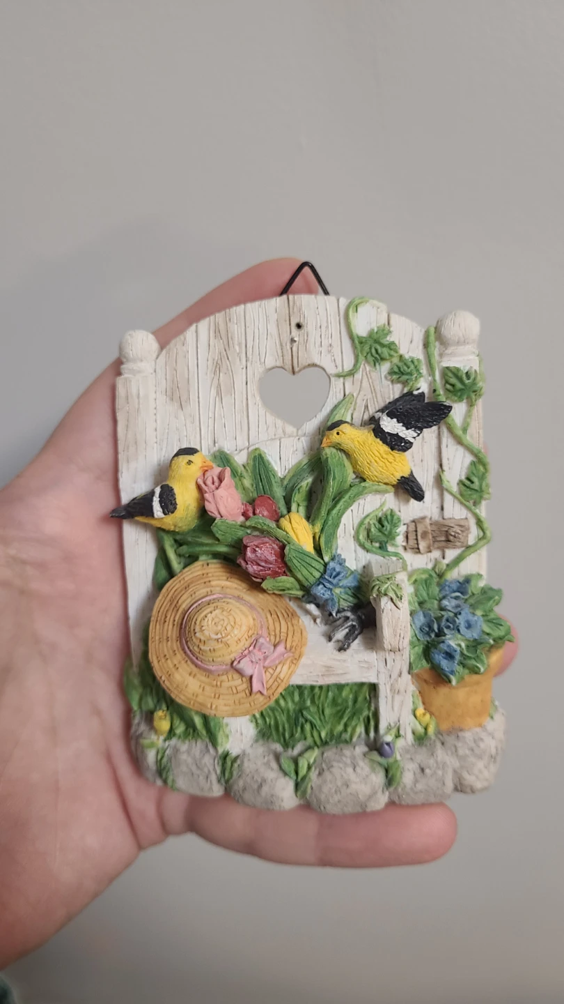 Decorative Wall Hanging Bird and Garden Plaque