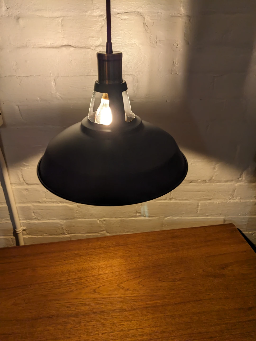 Black pendant light (plug-in) perfect condition