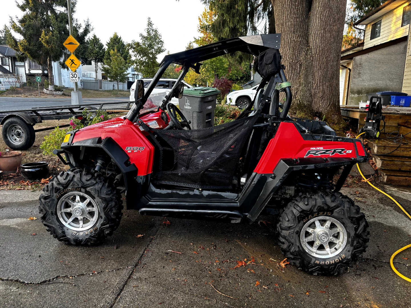2014 Polaris RZR S 800 in Indy Red