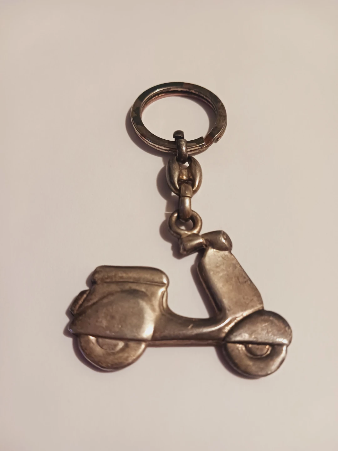 Silver Vespa Motorcycle Keychain - photo 2