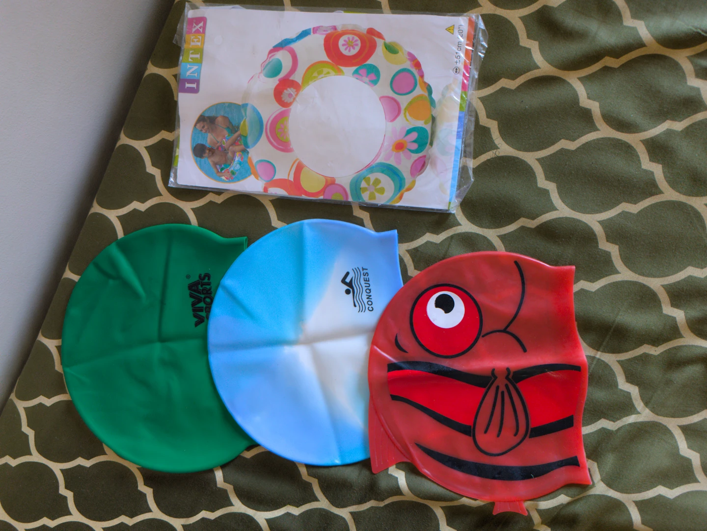 Kids Swimming gear bundle: shorts and caps - photo 5