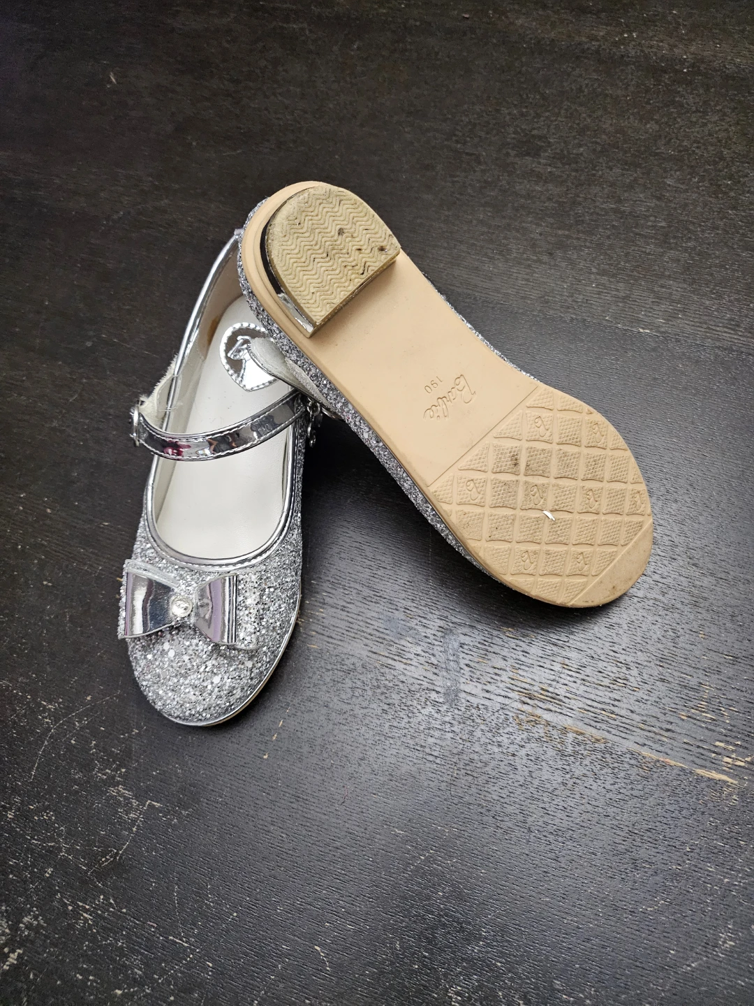 Barbie silver glitter party shoes - photo 2