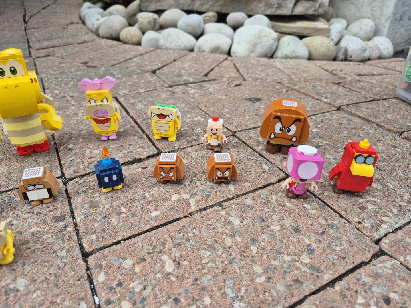 Amazing! LEGO Super Mario Character Figure Lot - photo 4