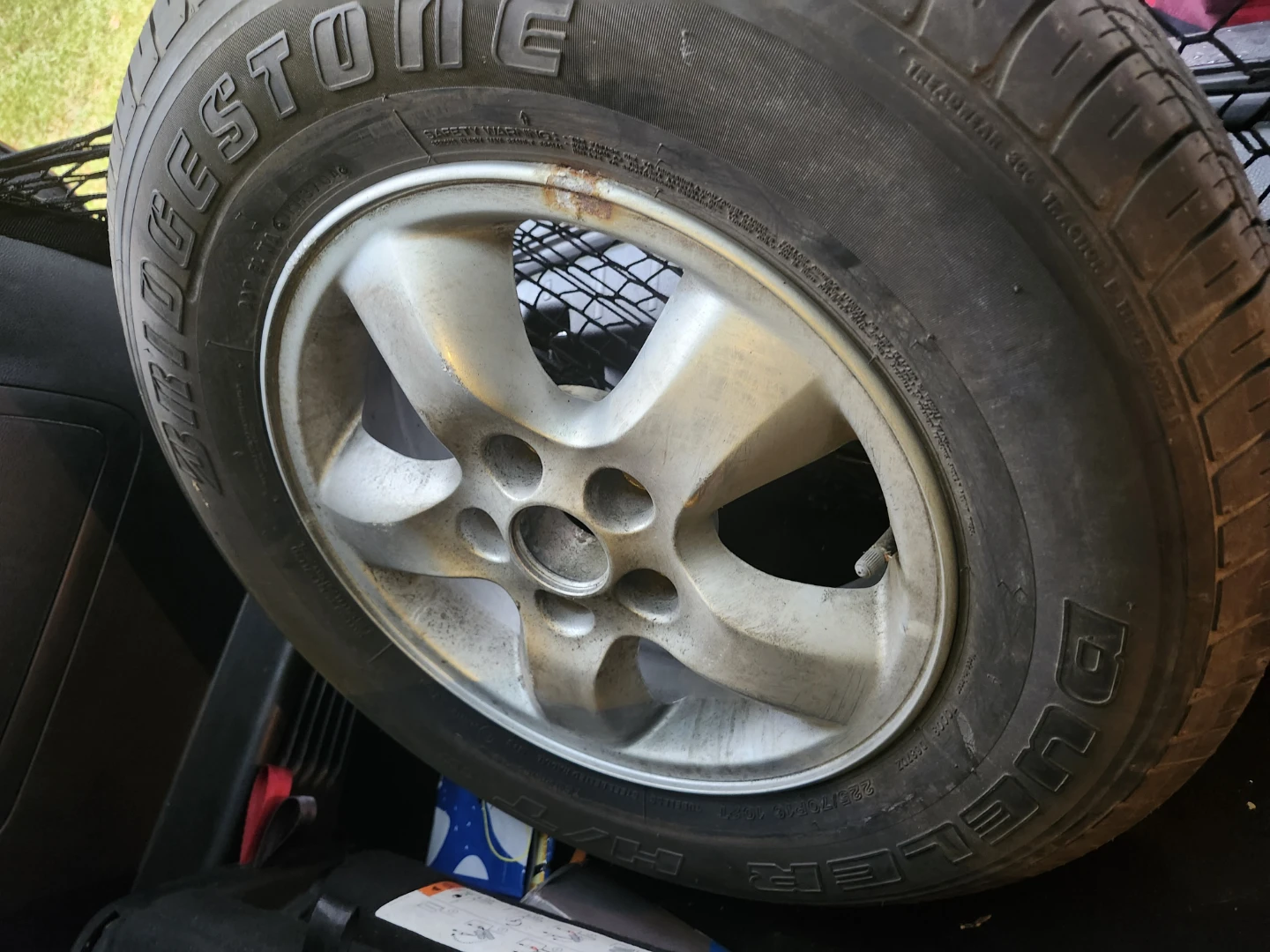 Bridgestone Dueler H/T 687 Tire with rim  225/70R16 - photo 4