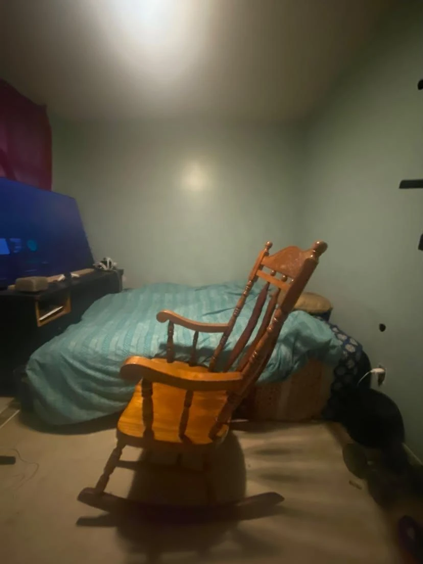 Classic Wooden Rocking Chair - photo 3
