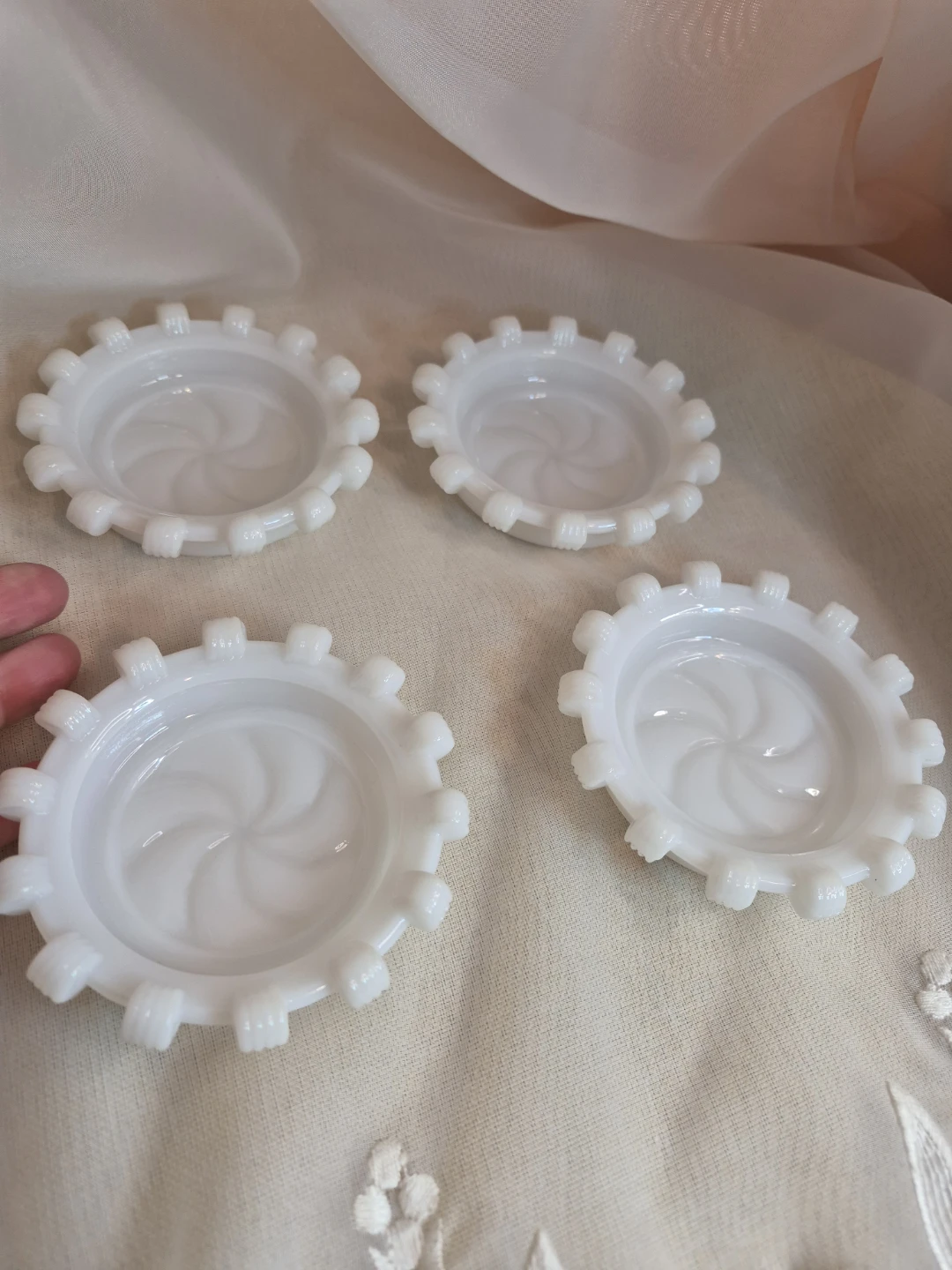 Vintage White Milk Glass 3 3/4" Coasters Anchor Hocking Set of 4 - photo 5