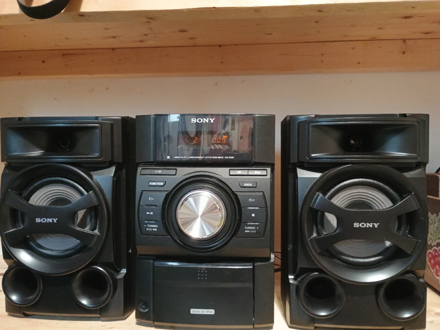 Sony MHC-EC69 Mini Hi-Fi Component System - photo 2