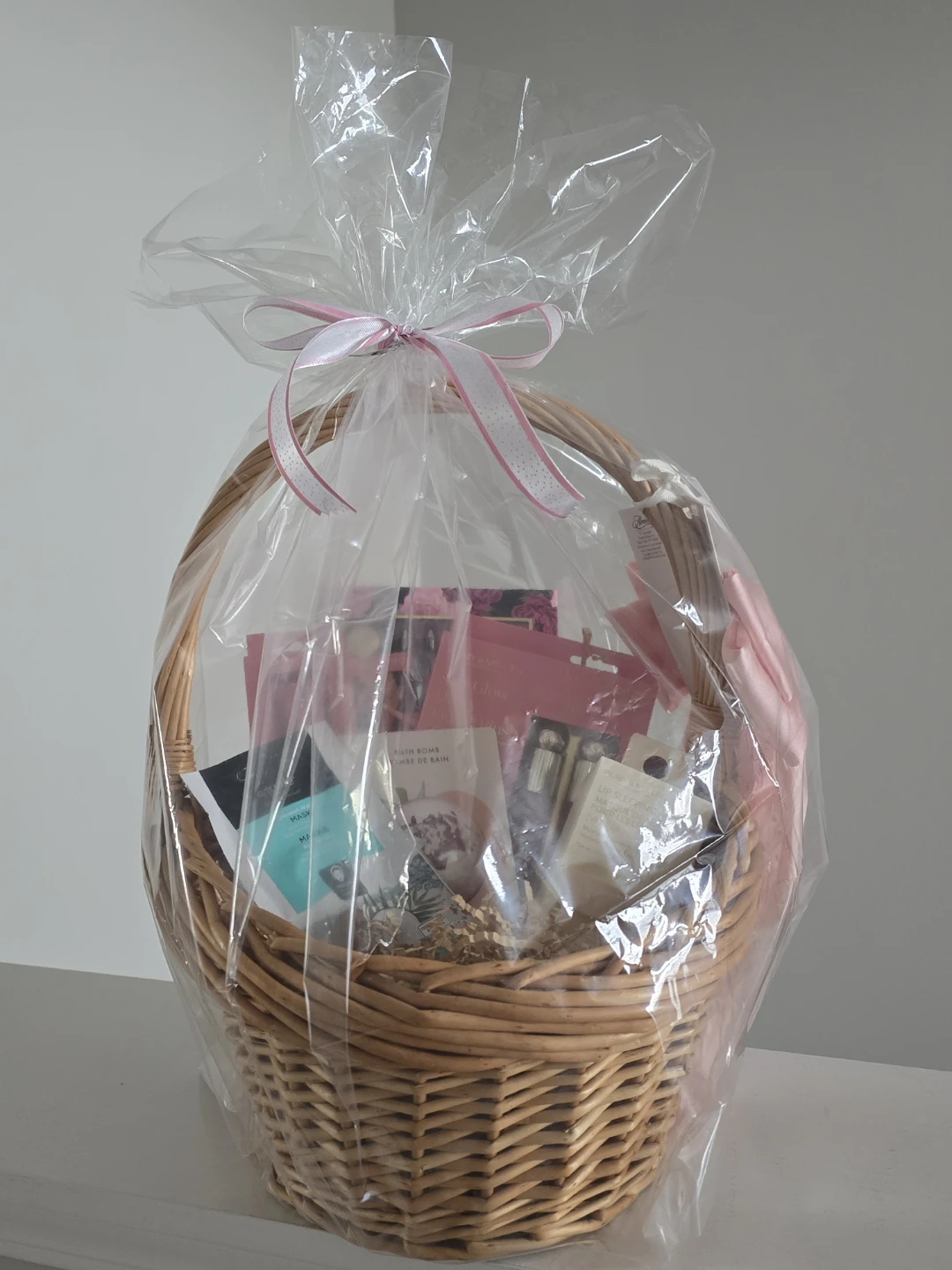 Very cute beauty gift basket - photo 2