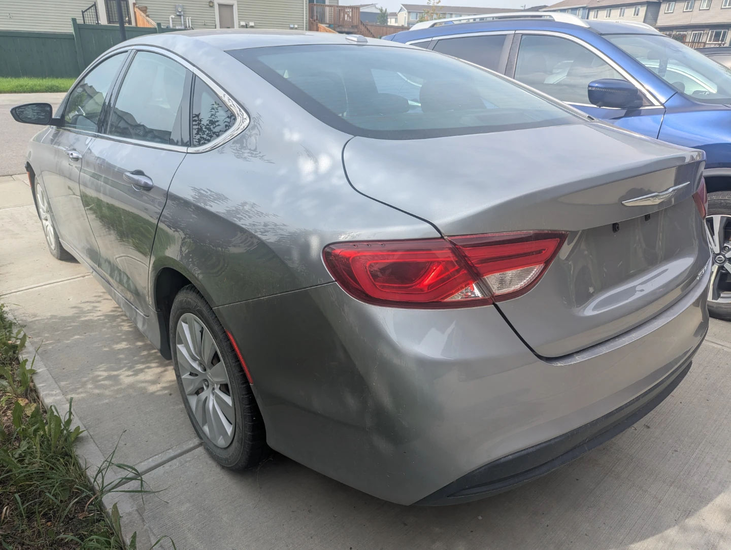$8500 2017 Chrysler 200. 4 cylinder 2.4L, 117,000Km i - photo 5