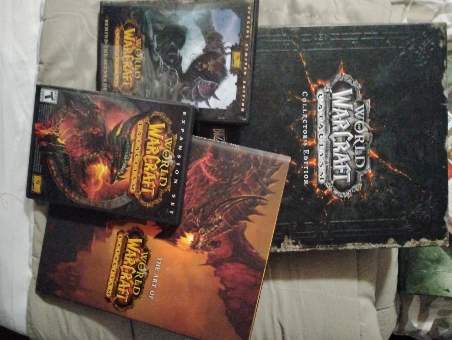 World of Warcraft: Cataclysm Collector's Edition - photo 2