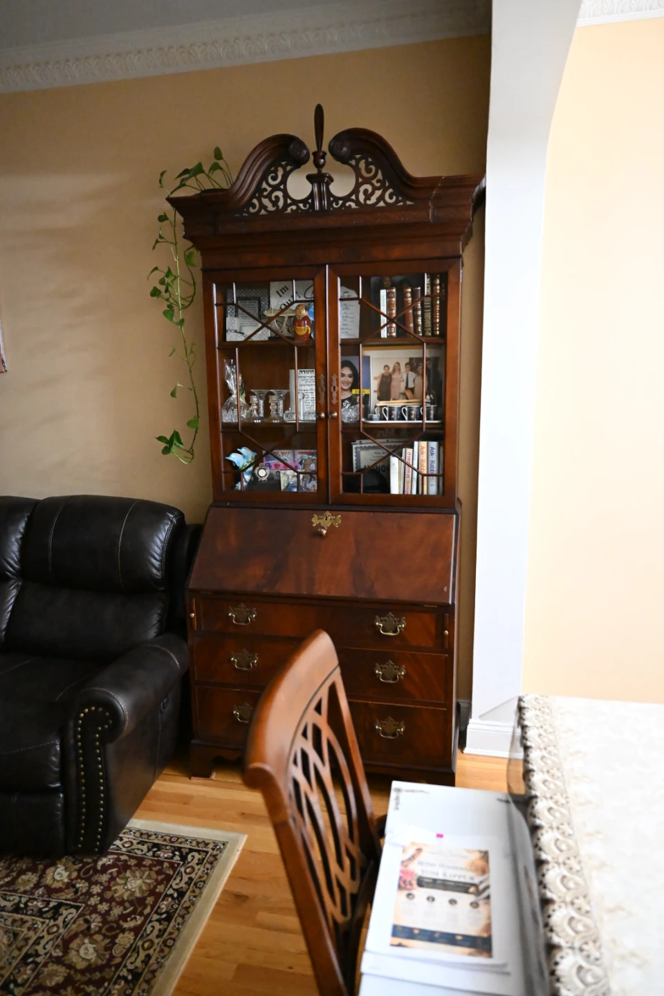 Traditional Mahogany Secretary Desk with Hutch
