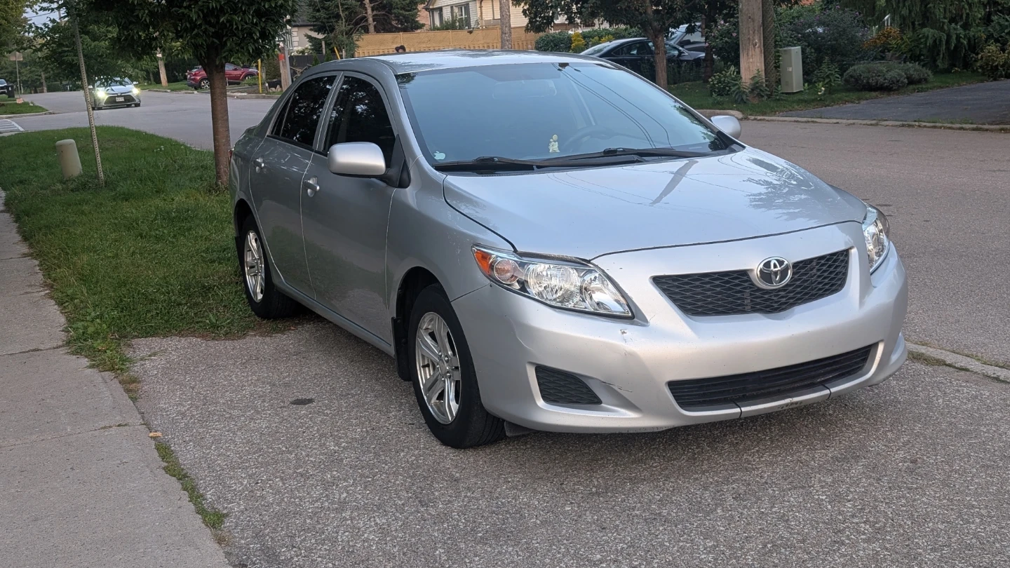 2010 Toyota Corolla CE | 265,990 km | Well Maintained - photo 2