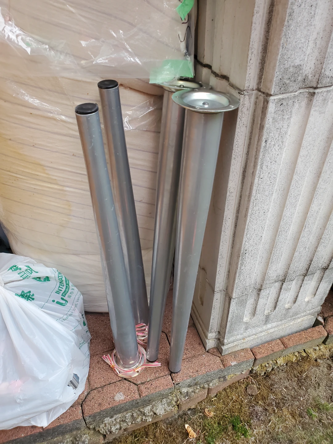 Free Table top with four metal legs - photo 2