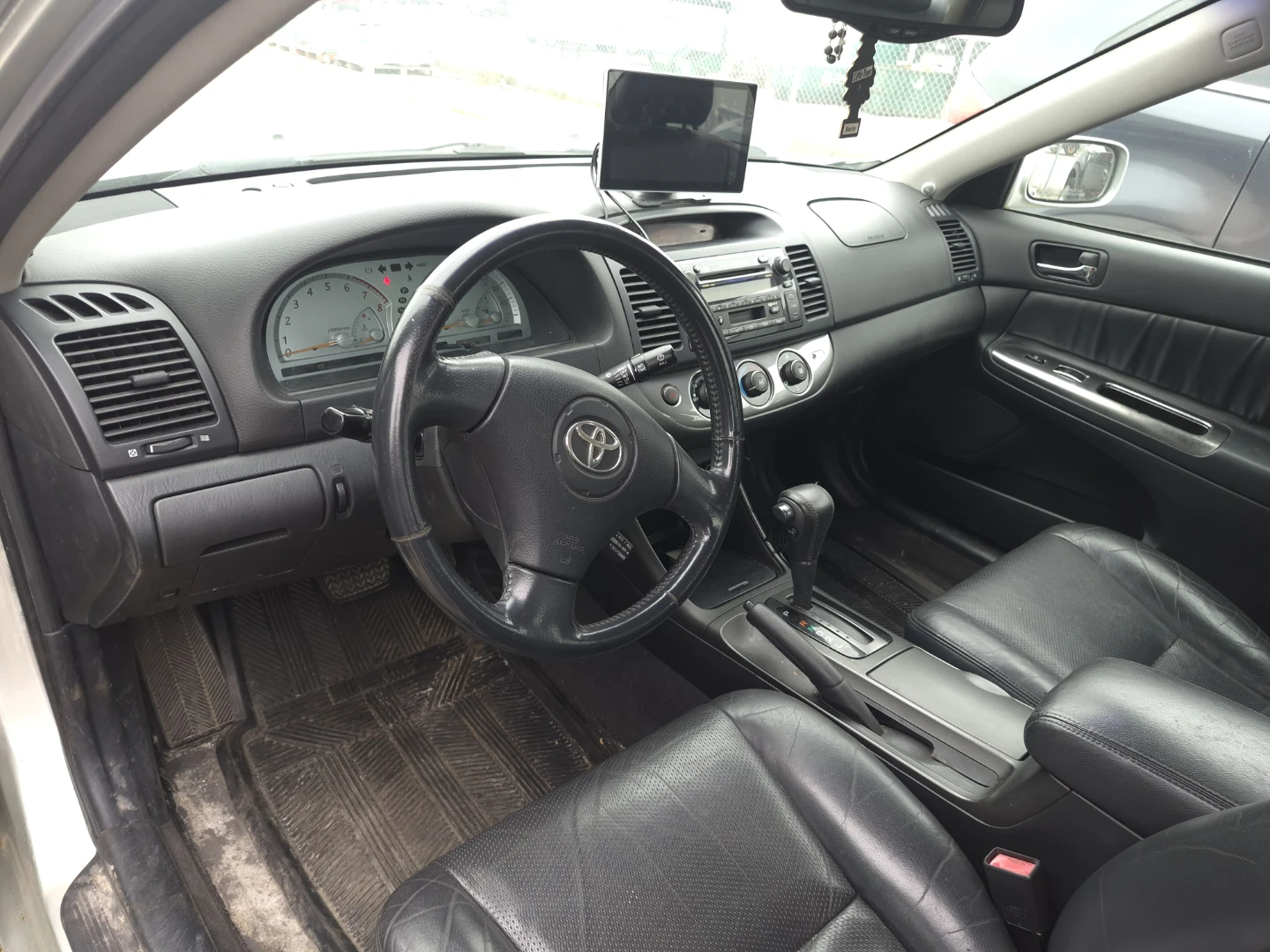 Silver Toyota Camry SE V6 new breaks  work  perfect    sall ASIS - photo 5