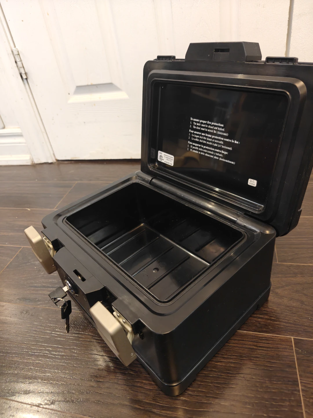 Honeywell Fire-Resistant Security Chest Safe Safety Deposit Box - photo 5