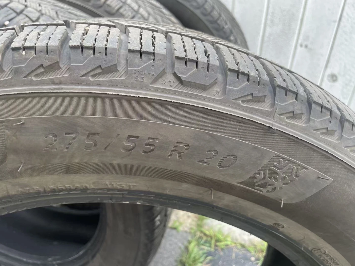 Set of 4 Michelin X-Ice Winter Tires 275/55 R20