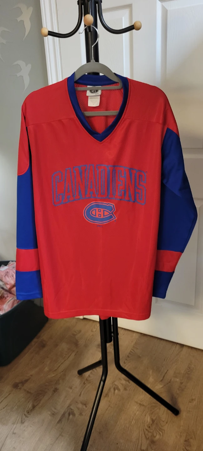 Montreal Canadiens Hockey Jersey - Size XS