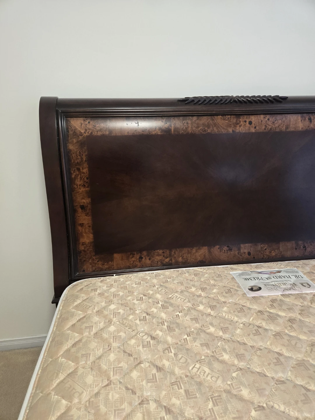 Queen size bed frame with Simmons mattress - photo 4