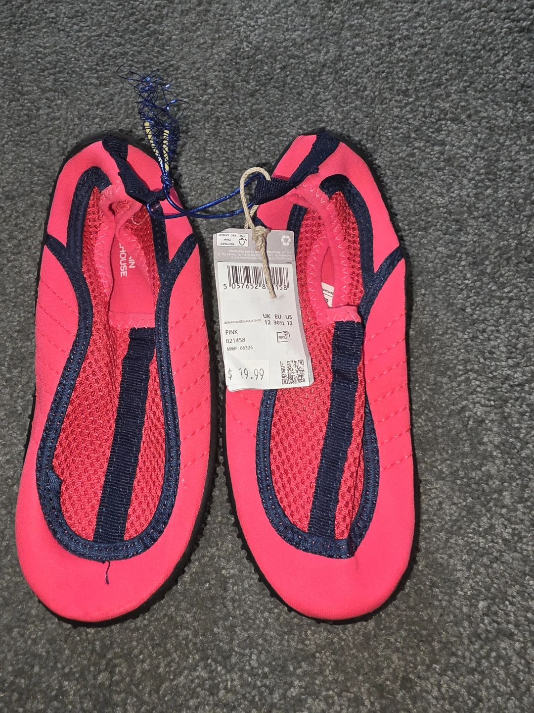 Pink Kids Aqua Shoes Size 12/13