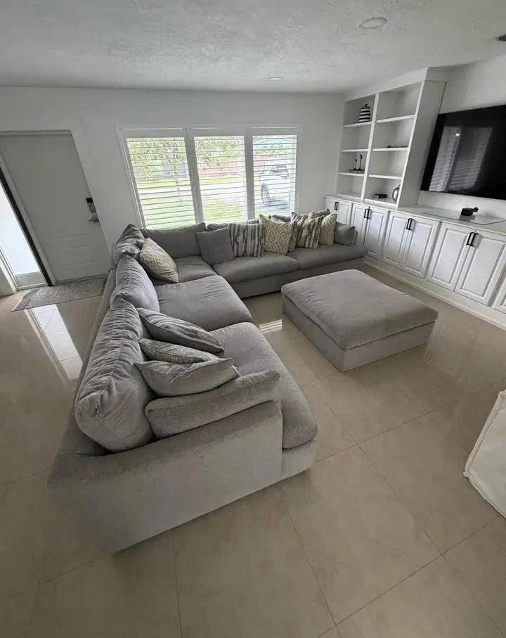 Large Gray Sectional Sofa with Ottoman - photo 3
