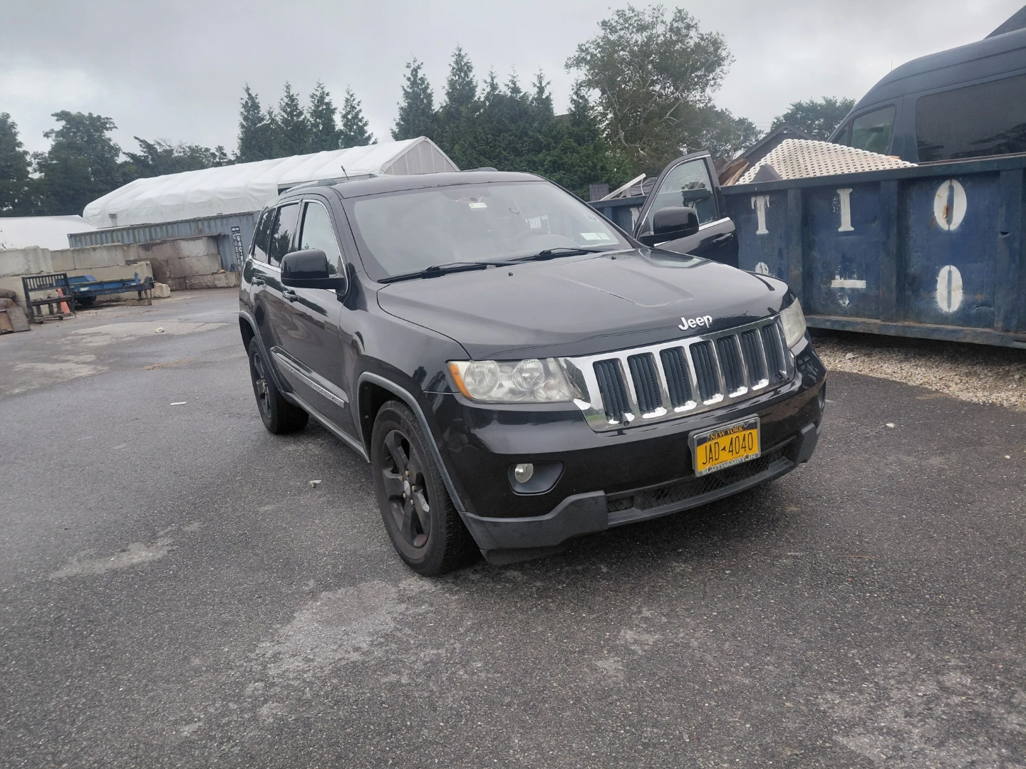 Black Jeep Grand Cherokee SUV 2013 - photo 2