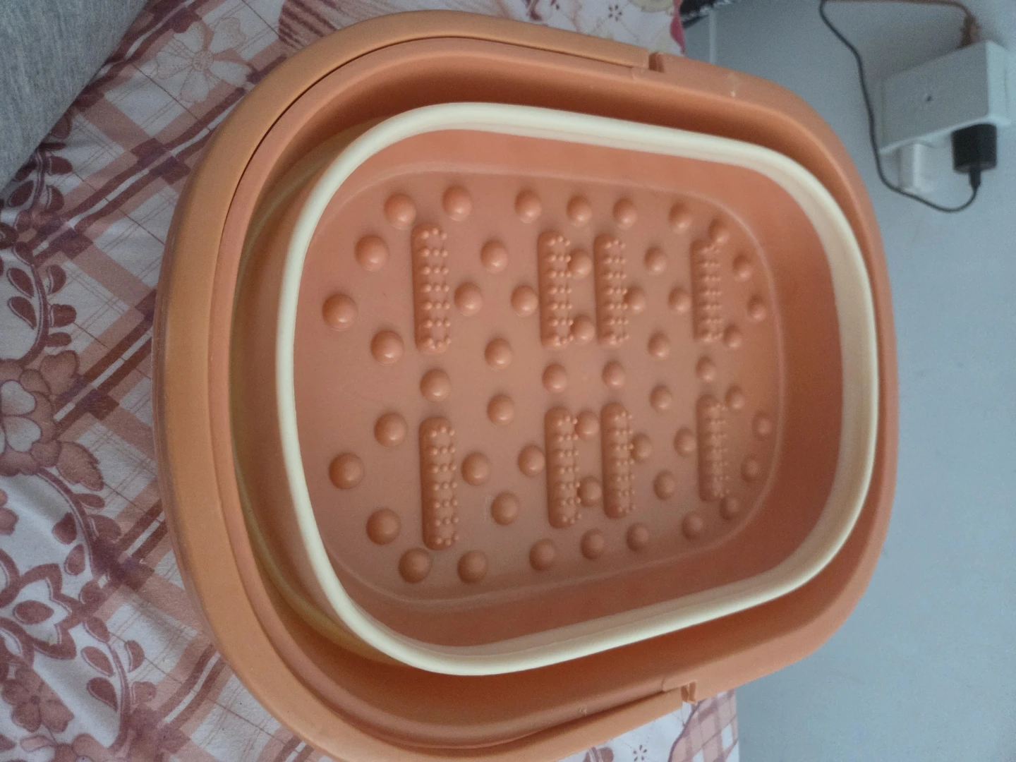 Collapsible Foot Soak Basin - photo 2