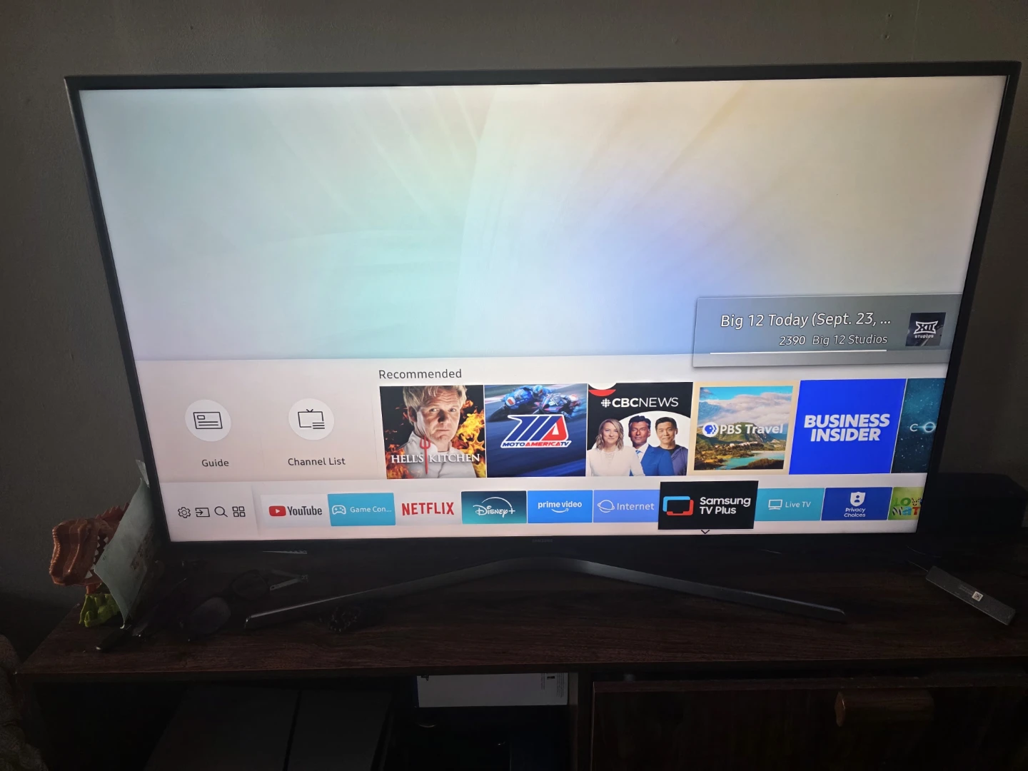 Samsung 50" Smart TV (UN50MU6300F)