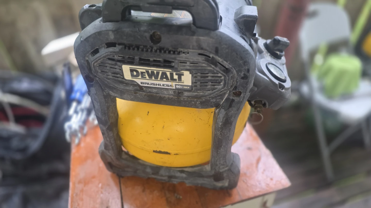 DeWALT 60V MAX Brushless Cordless Air Compressor - photo 2