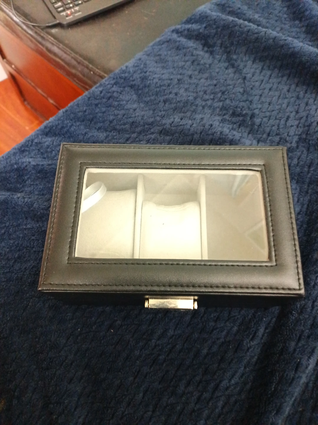 3-Slot Watch Storage Case $10