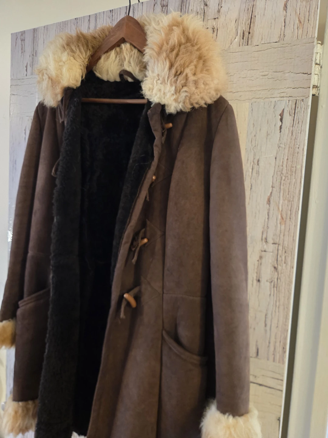 Vintage Brown Sheepskin Coat with Fur Trim - photo 2