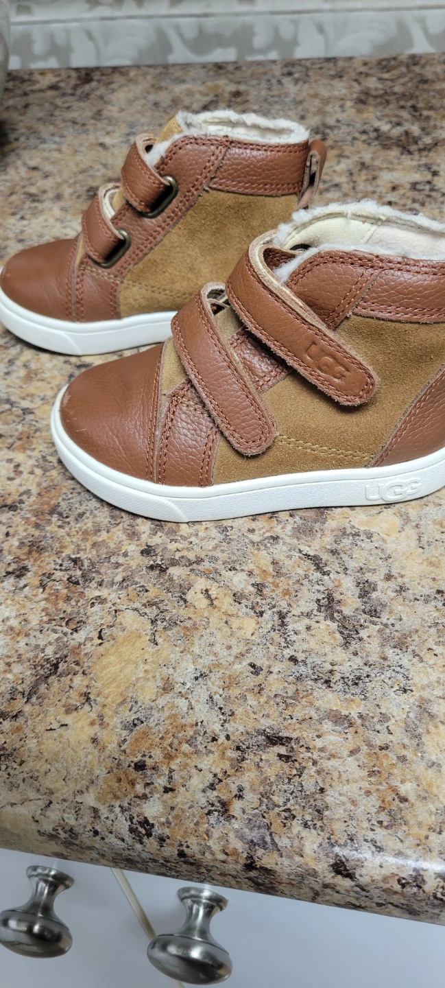 UGG Toddler High-Top Sneakers Brown sz 7