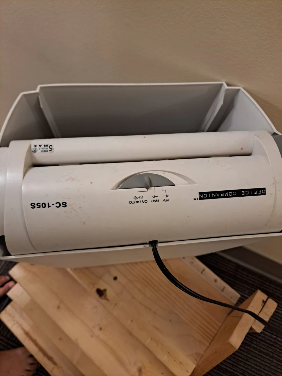 Office Companion SC-105S Paper Shredder - photo 3