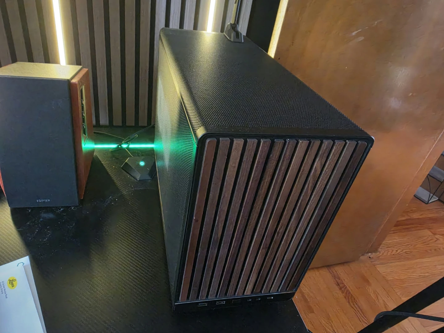 Custom Gaming PC Ryzen 5 76000X3D/RX 9060 XT - photo 2