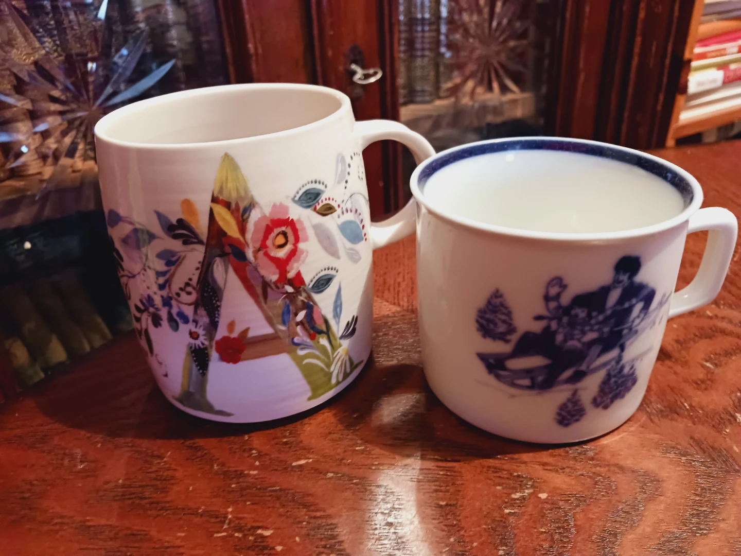 $3 EACH !! Set of two decorative ceramic mugs - photo 2