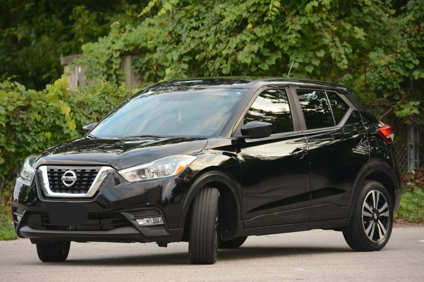 2019 Nissan Kicks SV with Low mileage