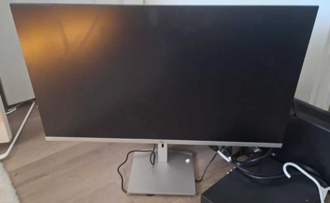 HP Monitor & Night Owl Security Cam System - photo 3