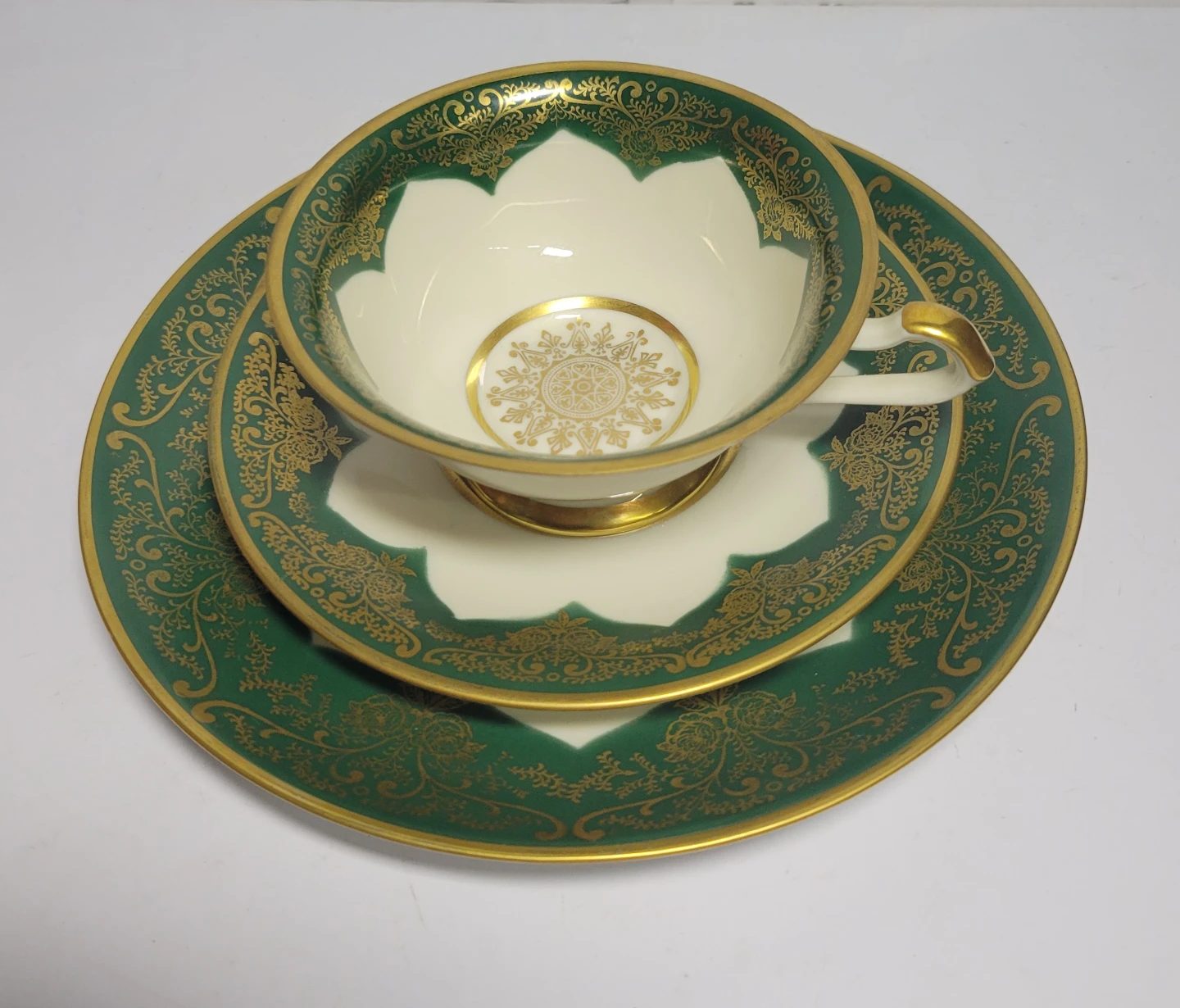 Vintage Elegant Green and Gold Porcelain Tea Set