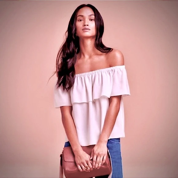 Aritzia Wilfred Promener Off-the-Shoulder Blous