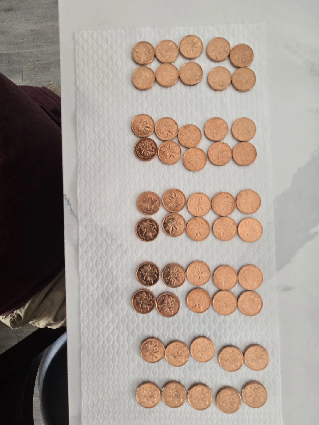 50 Vintage "Hanging 8" 1958 Canadian One Cent Coins - photo 3