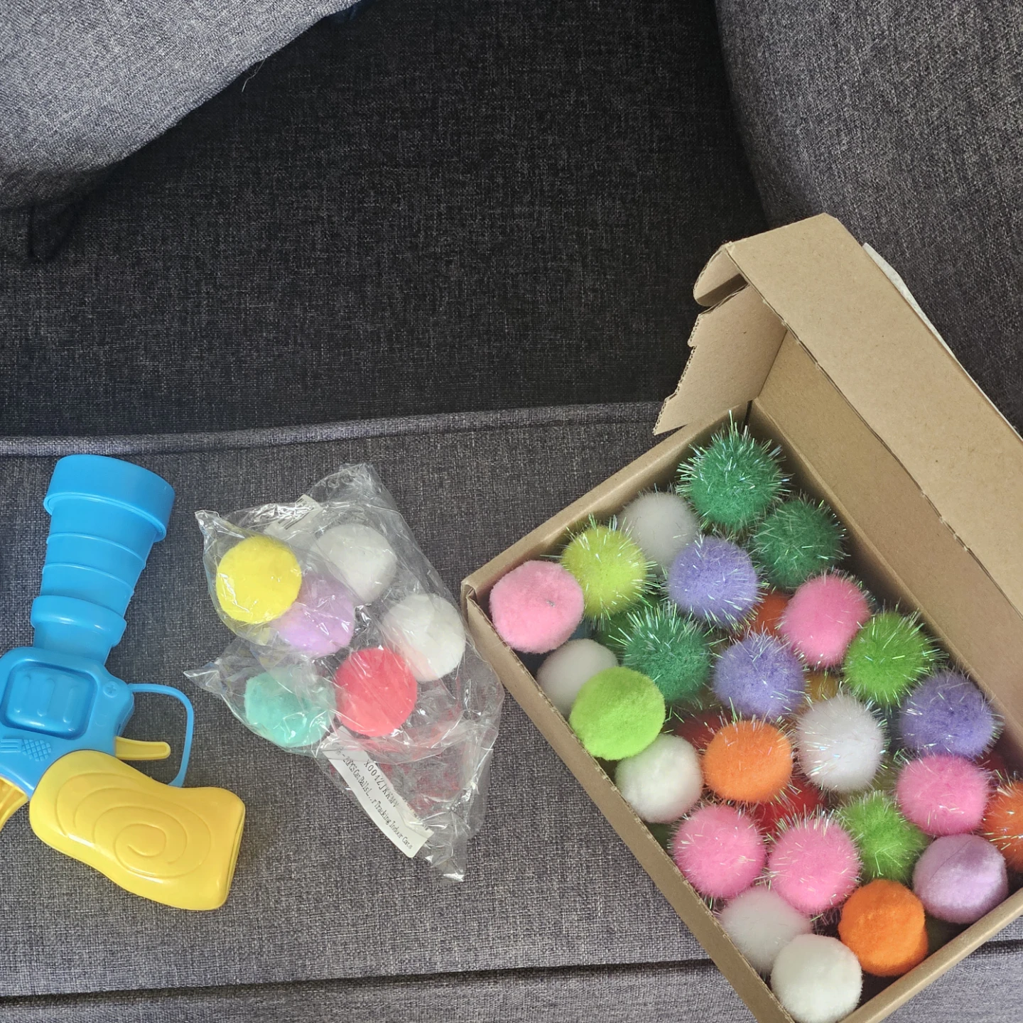 Cat Toy Pom Pom Balls with Launcher