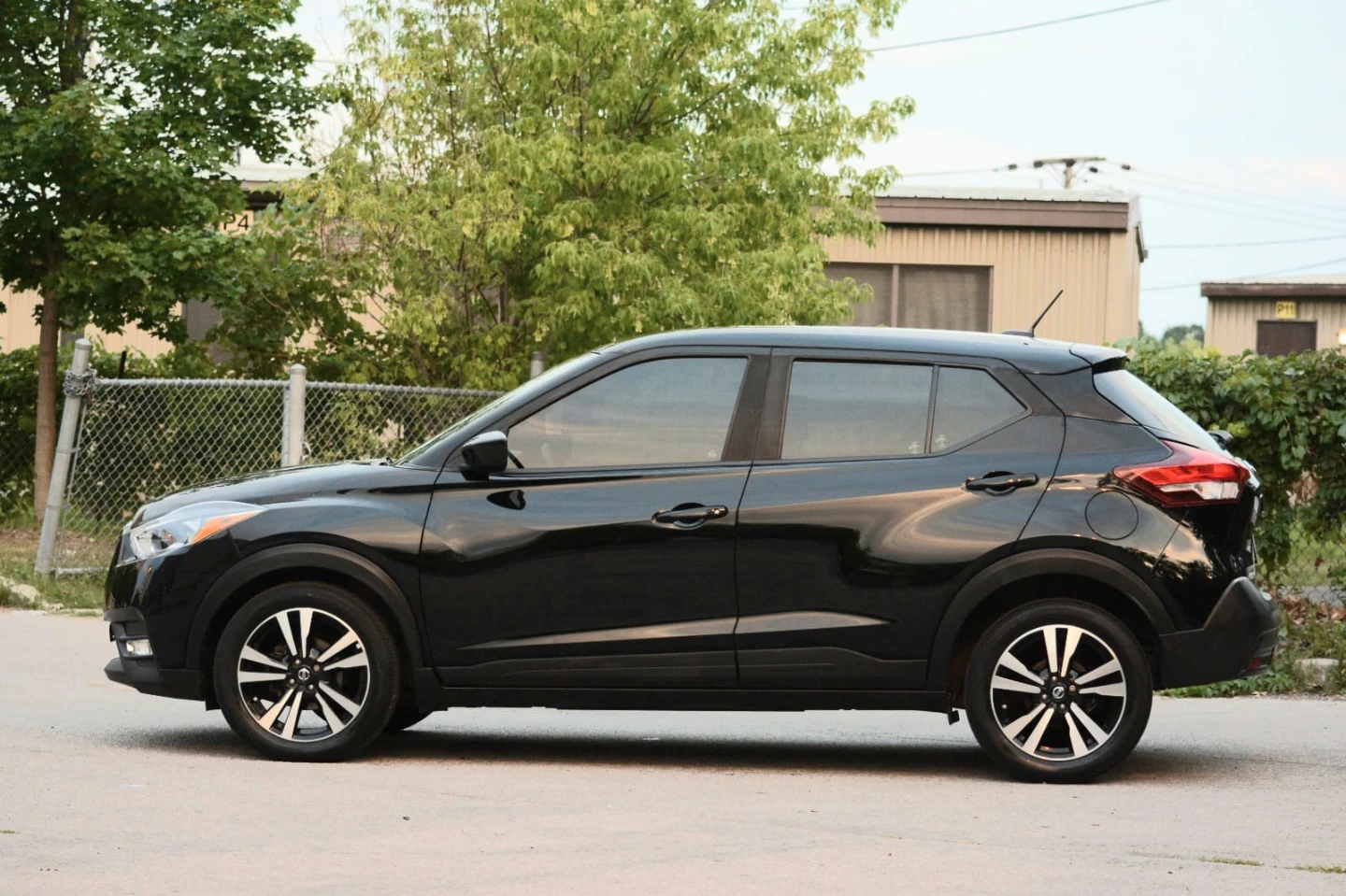 2019 Nissan Kicks SV with Low mileage - photo 4
