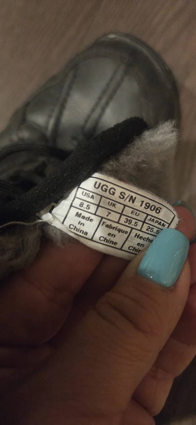 UGG S/N 1906 Boots - photo 3