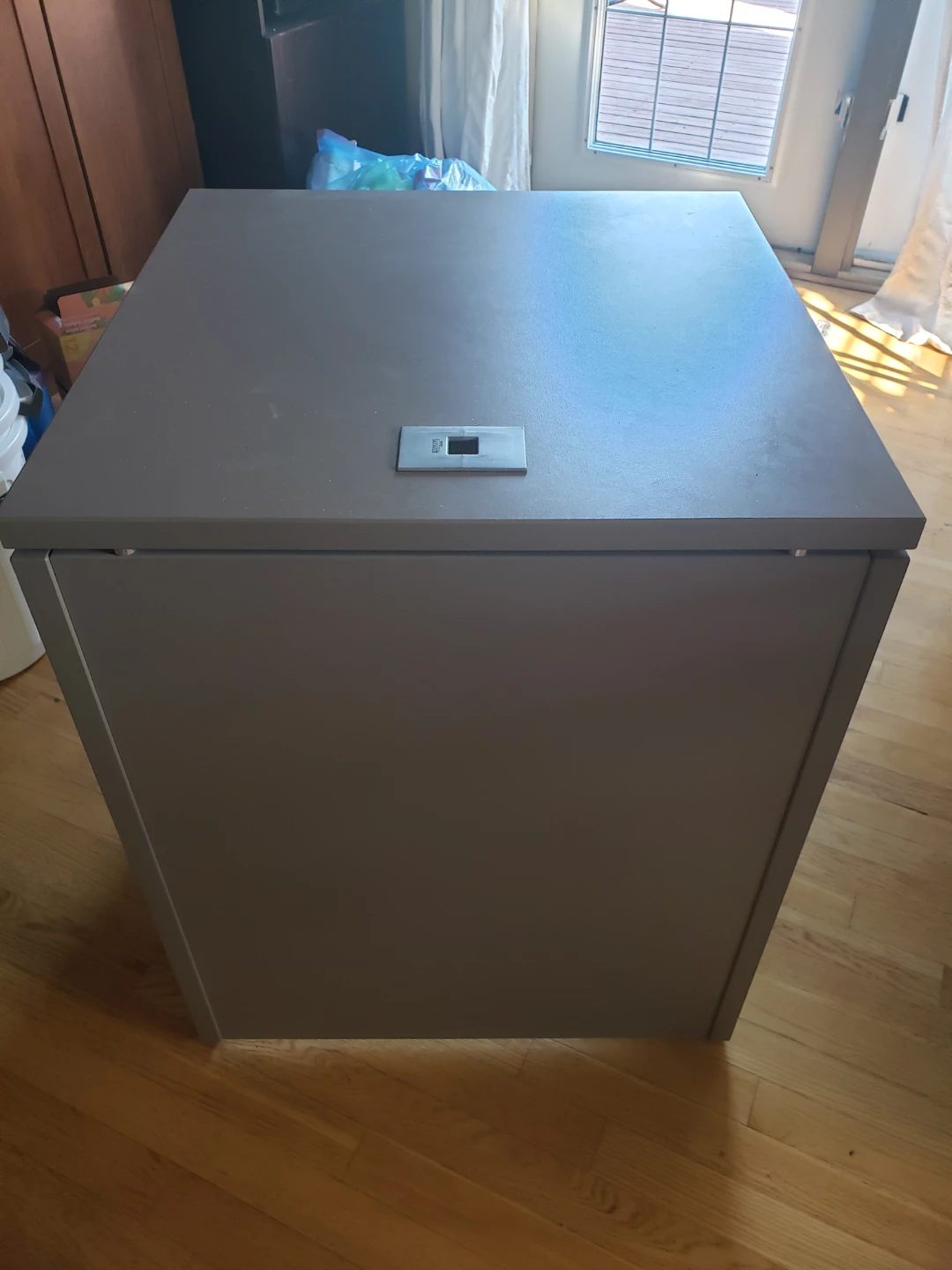 Grey desk - photo 4