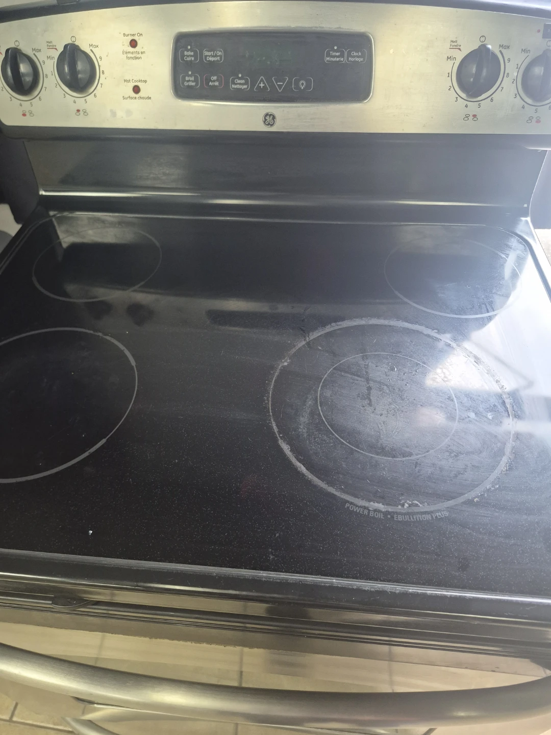 GE Electric Range with Glass Cooktop - photo 3